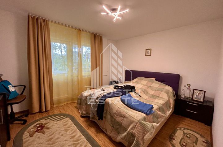 Apartament cu 4 camere, etaj intermediar, centrala, zona Shopping City anunturi imobiliare Timis