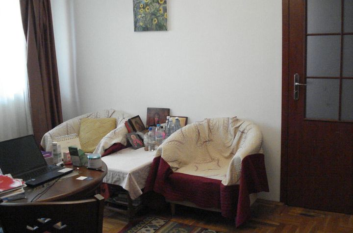 Apartament 3 camere de vanzare P-TA VICTORIEI - Bucuresti anunturi imobiliare Bucuresti