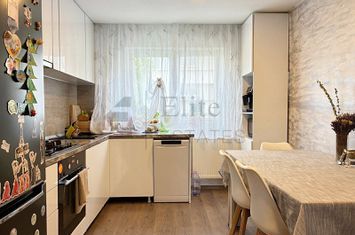 Apartament cu 3 camere de vanzare in Rogerius, Oradea anunturi imobiliare Bihor
