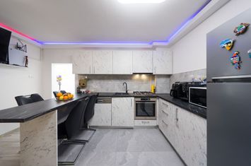 Casa 4 camere Halchiu | teren 400 mp | acces 2 strazi anunturi imobiliare Brasov