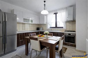 Vilă - 7 camere de vanzare TRACTORUL - Brasov anunturi imobiliare Brasov