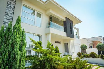 Vilă ultramodernă cu piscină anunturi imobiliare Arad