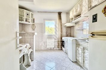 Apartament trei camere decomandat etaj intermediar anunturi imobiliare Timis