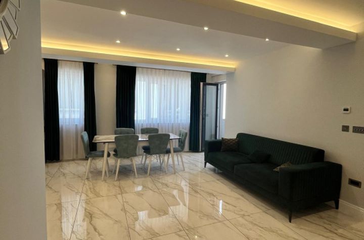 Apartament 3 camere de vanzare RADAUTI - Suceava anunturi imobiliare Suceava