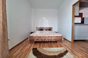 Apartament cu 3 camere, 80 mp utili, Uta anunturi imobiliare Arad