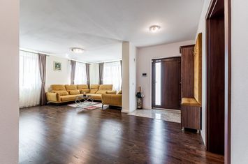 Rezervat Casa la cheie de vanzare in cartierul Europa, Vladimirescu anunturi imobiliare Arad