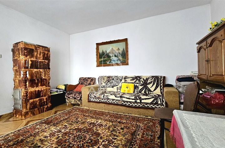 Casa de vanzare cu 5 camere 186mp Semidecomandat in localitatea Sebis anunturi imobiliare Arad