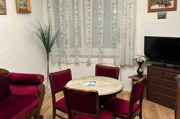 Apartament 3 camere semidecomandat de vanzare zona Centru anunturi imobiliare Iasi