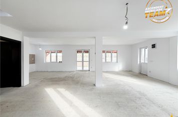 Casă - 4 camere de vanzare CENTRAL - Covasna anunturi imobiliare Covasna