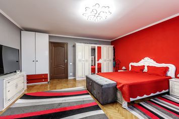 Casă 5 camere - teren 1214 mp - la cheie - Aradul Nou - COMISION 0% anunturi imobiliare Arad
