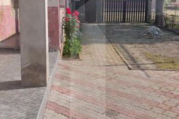 Casă - 4 camere de vanzare VLADIMIRESCU - Arad anunturi imobiliare Arad