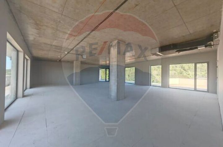 Spațiu de birouri  spre vânzare cu terasă panoramică - Mănăstur anunturi imobiliare Cluj