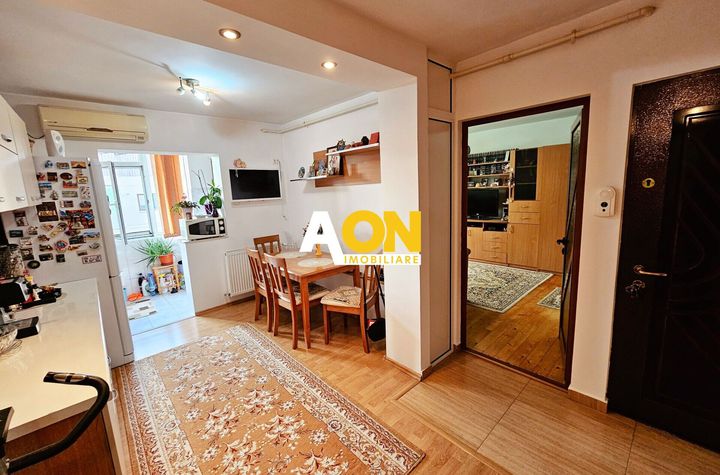Apartament 2 camere, decomandat, etaj 3, zona Ampoi 3 anunturi imobiliare Alba