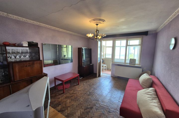 Apartament 3 camere de vanzare 1 MAI - Gorj anunturi imobiliare Gorj