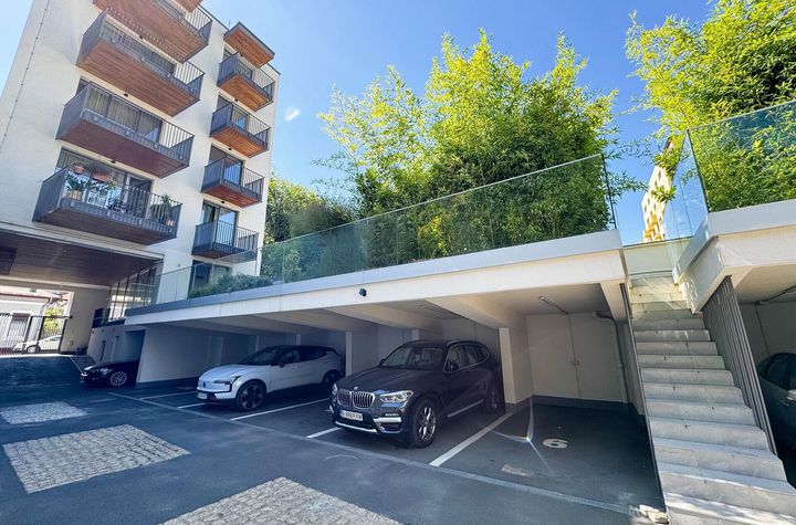 Spatiu birou 29mp metrou Stefan cel Mare Parcul Circului zona Polona anunturi imobiliare Bucuresti