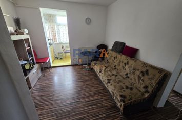 2 camere decomandat, Str. Mihai Eminescu anunturi imobiliare Neamt