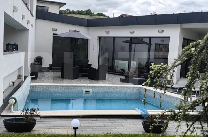 Vilă - 5 camere de vanzare FLORESTI - Cluj anunturi imobiliare Cluj