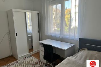 Apartament 3 camere de vanzare CORNISA - Mures anunturi imobiliare Mures