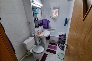 Apartament 3 camere de vanzare ARADULUI  - Timis anunturi imobiliare Timis