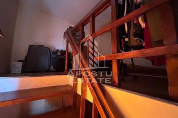 Casa la curte comuna cu doar 5 locatari, in Piata Maria. anunturi imobiliare Timis