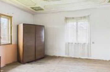 Casă cu teren de 17.681 mp, în loc. Hălmăgel, Arad anunturi imobiliare Arad