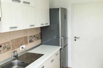 Apartament 2 camere de inchiriat TRACTORU - Brasov anunturi imobiliare Brasov