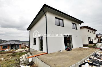 Casa 5 camere,3 băi,la cheie,138 mp,528mp teren,0% comision anunturi imobiliare Mures