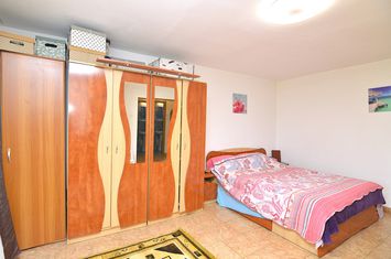 Garsonieră de vanzare DECEBAL - Bucuresti anunturi imobiliare Bucuresti