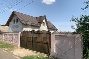 Casă - 3 camere de vanzare TARGOVISTE - Dambovita anunturi imobiliare Dambovita