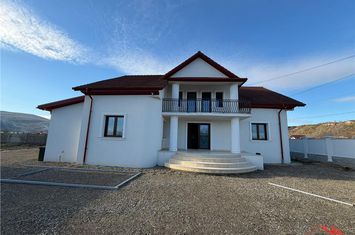 Casă - 4 camere de vanzare ODOBESTI - Vrancea anunturi imobiliare Vrancea