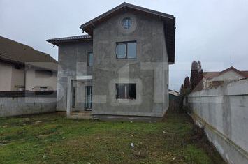 Vilă - 4 camere de vanzare TARGOVISTE - Dambovita anunturi imobiliare Dambovita