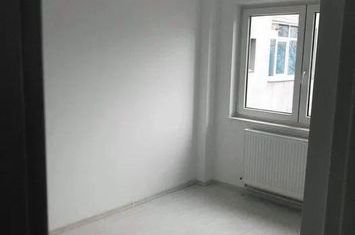 Apartament 3 camere de vanzare NORD - Bacau anunturi imobiliare Bacau
