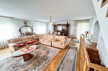 Vilă - 8 camere de vanzare CODLEA - Brasov anunturi imobiliare Brasov