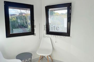 Pensiune de vanzare in statiunea 1 Mai anunturi imobiliare Bihor