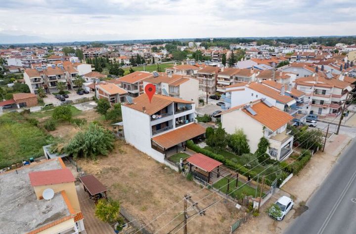 Clădire 3 nivele mobilată, 161 mp, la 50 m de plajă anunturi imobiliare Grecia