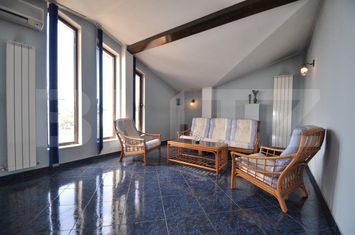 Vilă - 10 camere de vanzare DEMOCRATIEI - Prahova anunturi imobiliare Prahova