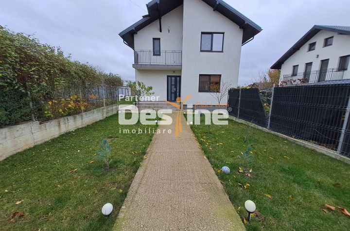 Vilă - 4 camere de vanzare IASI - Iasi anunturi imobiliare Iasi