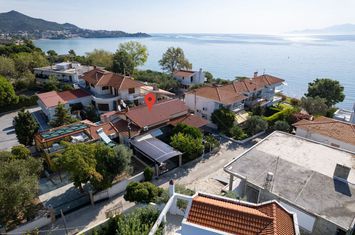 Casă individuală 224 mp în Palio, la 50 m de mare anunturi imobiliare Grecia