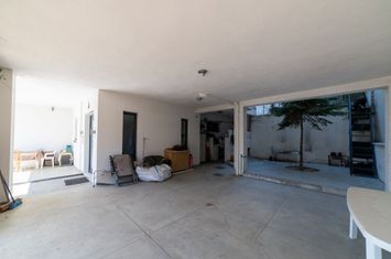 Clădire 4 etaje, 394 mp în Dexameni anunturi imobiliare Grecia