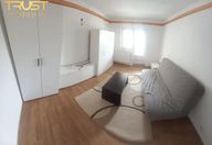 450 €, Apartament 3 camere