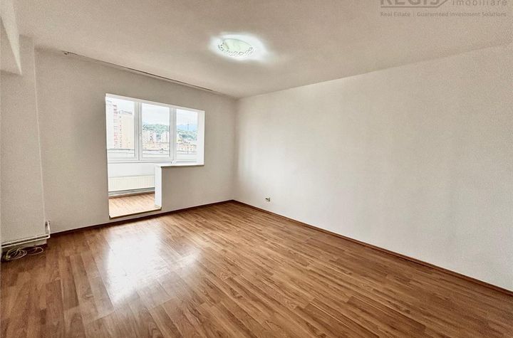 Apartament 4 camere de vanzare CENTRUL CIVIC - Brasov anunturi imobiliare Brasov