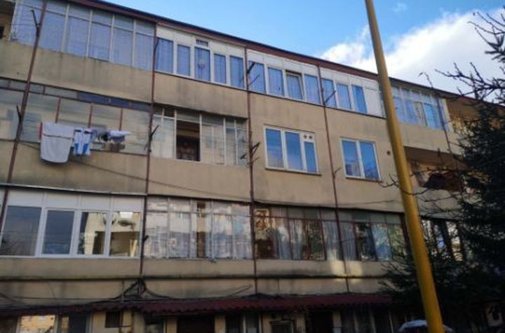Apartament 2 camere de vanzare FLORILOR - Brasov anunturi imobiliare Brasov
