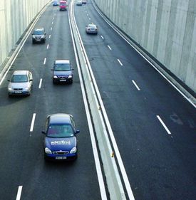 De trei ori URA: Pasajul Băneasa s-a deschis înainte de termen