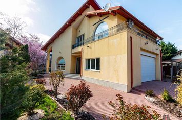 Casă - 8 camere de vanzare IANCU NICOLAE - Bucuresti anunturi imobiliare Bucuresti