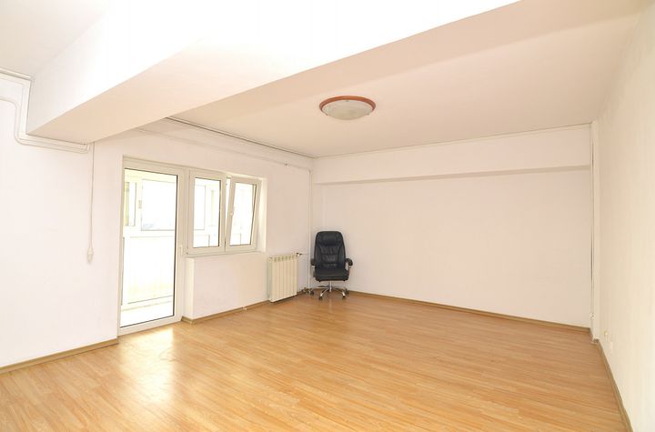 Apartament 3 camere de inchiriat UNIRII - Bucuresti anunturi imobiliare Bucuresti