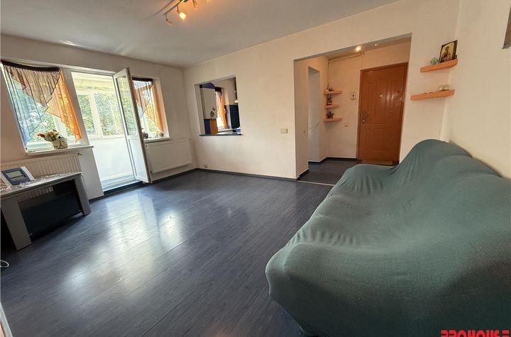 Apartament 3 camere de vanzare STEFAN CEL MARE - Bacau anunturi imobiliare Bacau