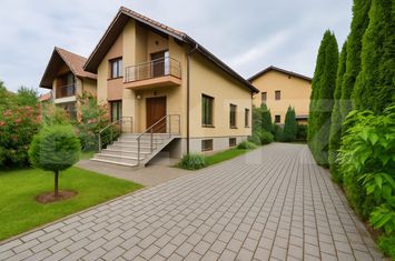 Vilă - 4 camere de vanzare ALBA IULIA - Alba anunturi imobiliare Alba