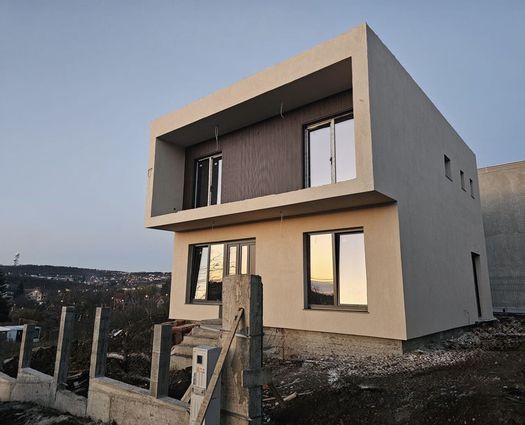 Vilă 5 cam Dealuri Oradea, 120 mp, P+1