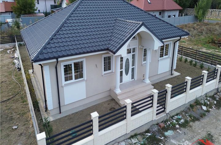 Casă - 4 camere de vanzare EXTERIOR NORD - Vrancea anunturi imobiliare Vrancea