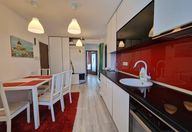 800 €, Apartament 3 camere